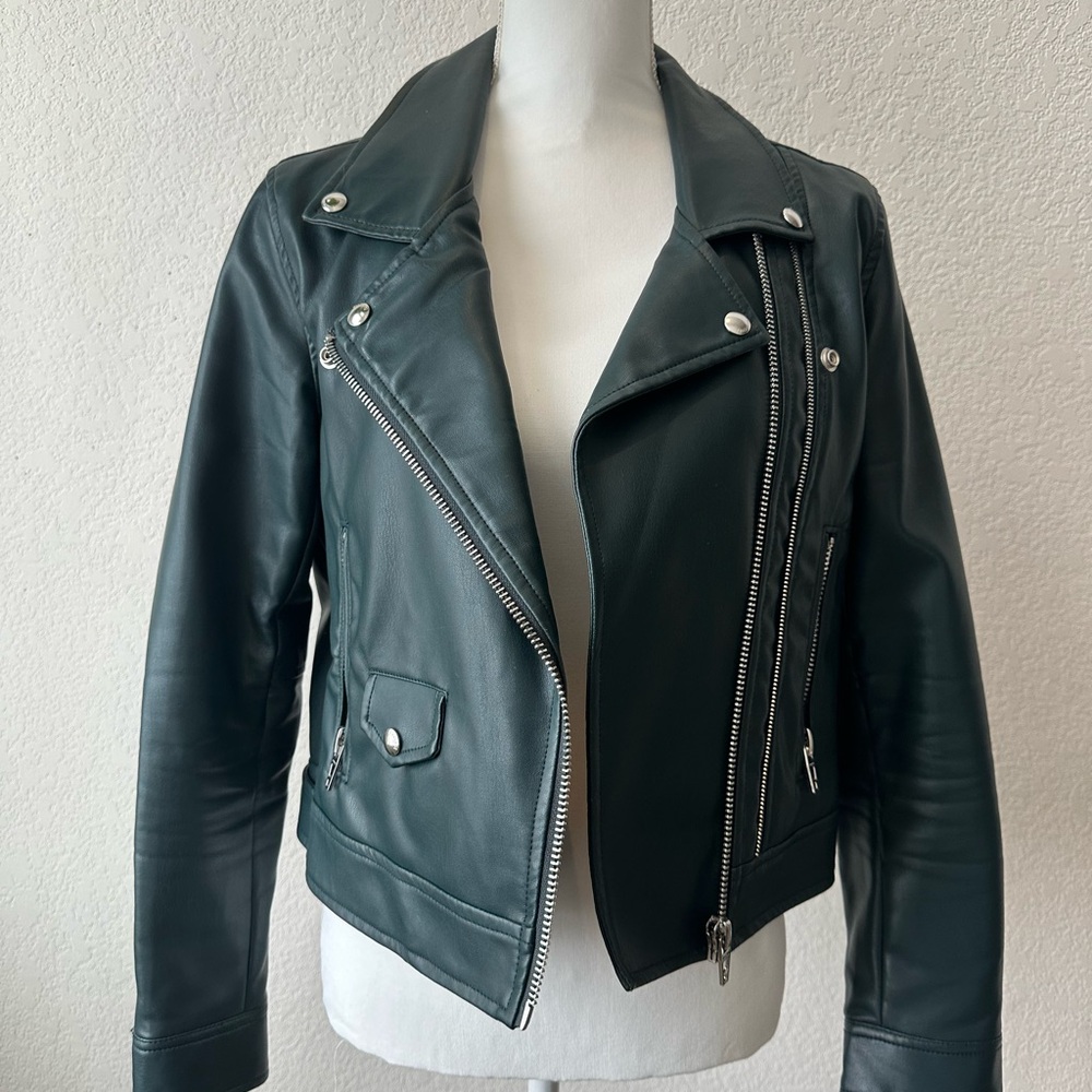 BlankNYC Women’s Emerald Green Faux Leather Moto Jacket Size Medium